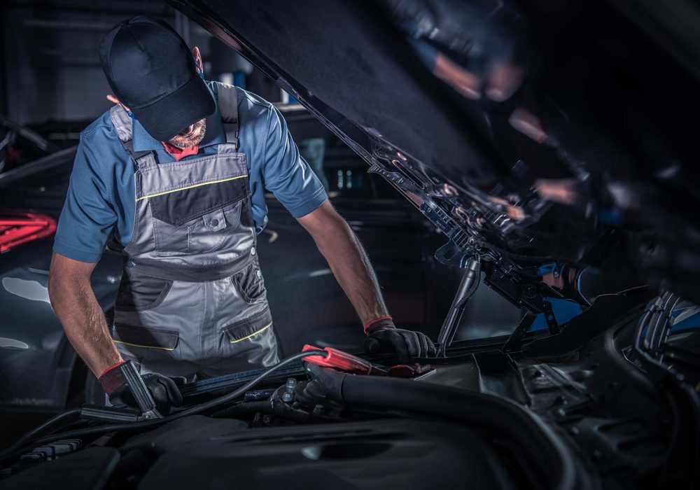 imgi_18_car-mechanic-work-small
